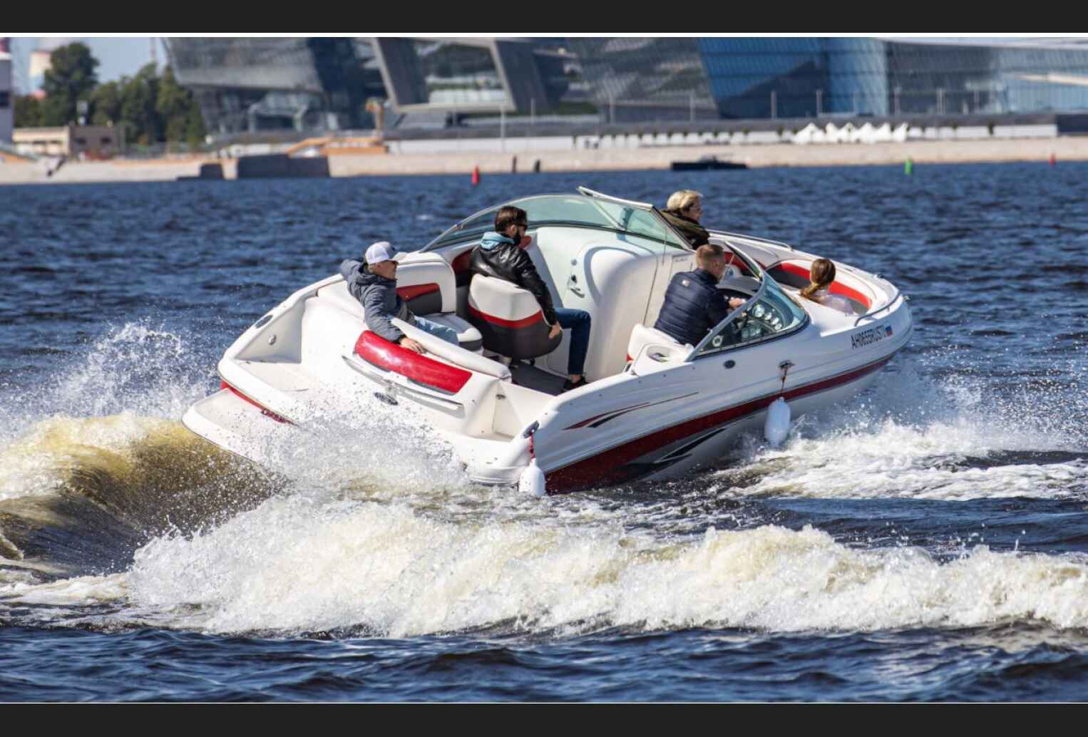 Катер Chaparral 230 SSI