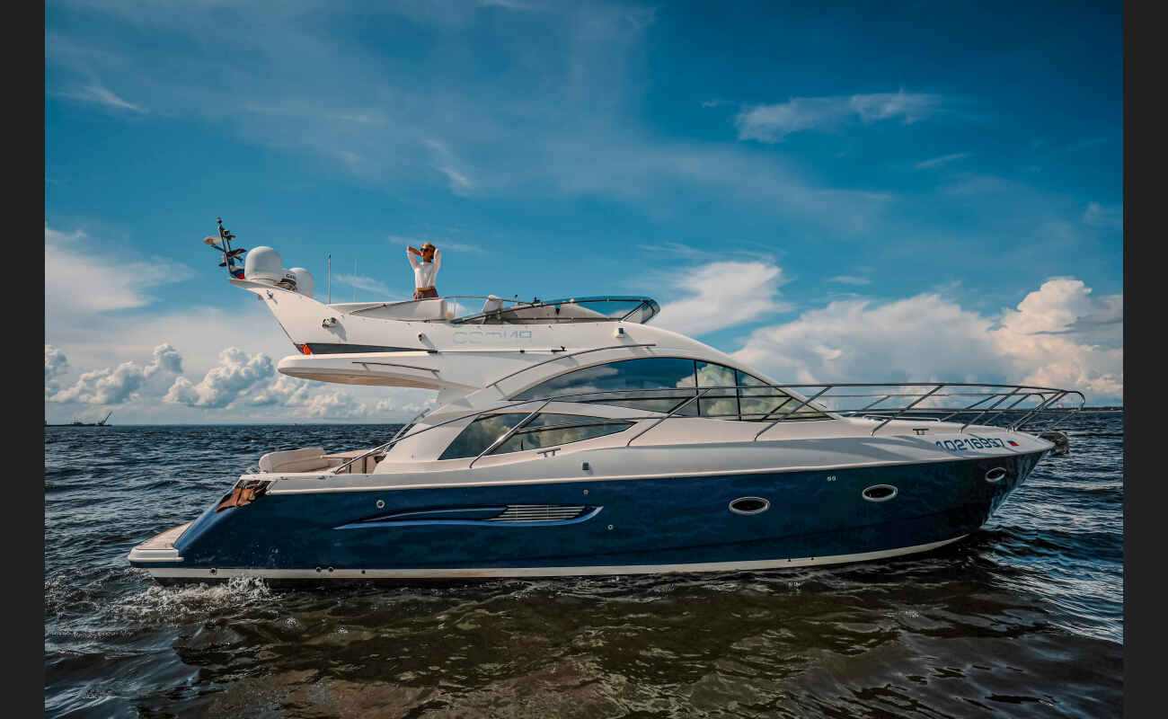 яхта Galeon 440 в Санкт-Петербурге