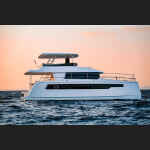 Аренда VIP-катамарана JOCORE A в Санкт-Петербурге