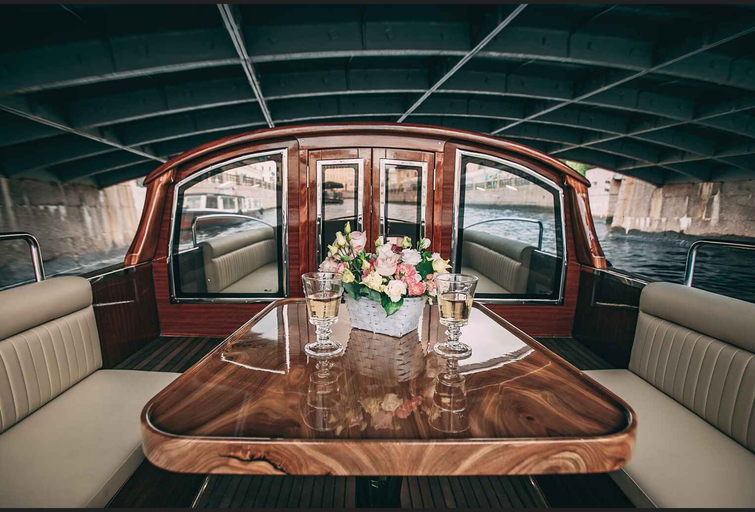 Катер Montferrand