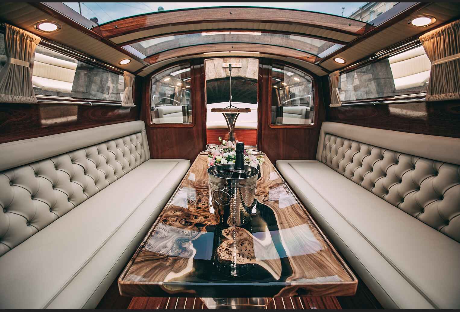 Катер Montferrand