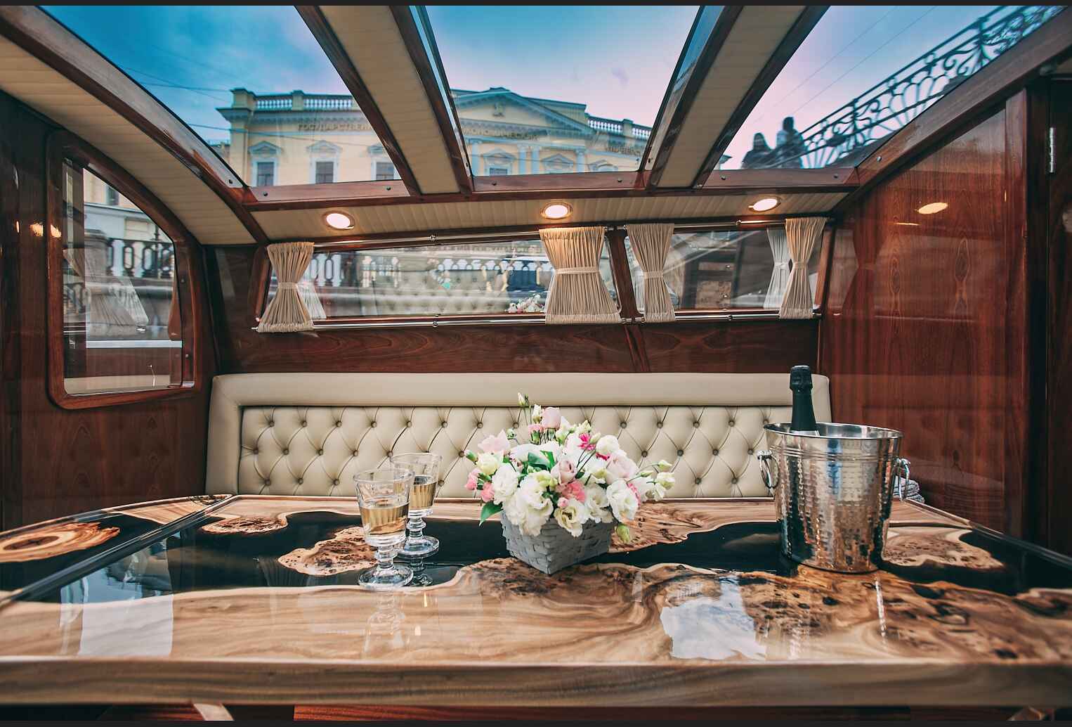 Катер Montferrand