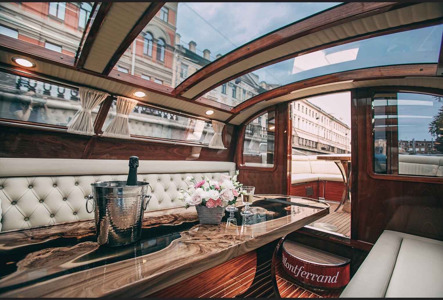 Катер Montferrand