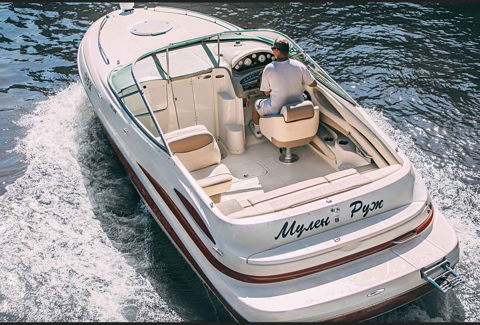 Катер Moulin Rouge