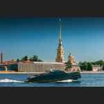 Арендуйте черный катер Velvette 33 Интеллигент - RentBoat