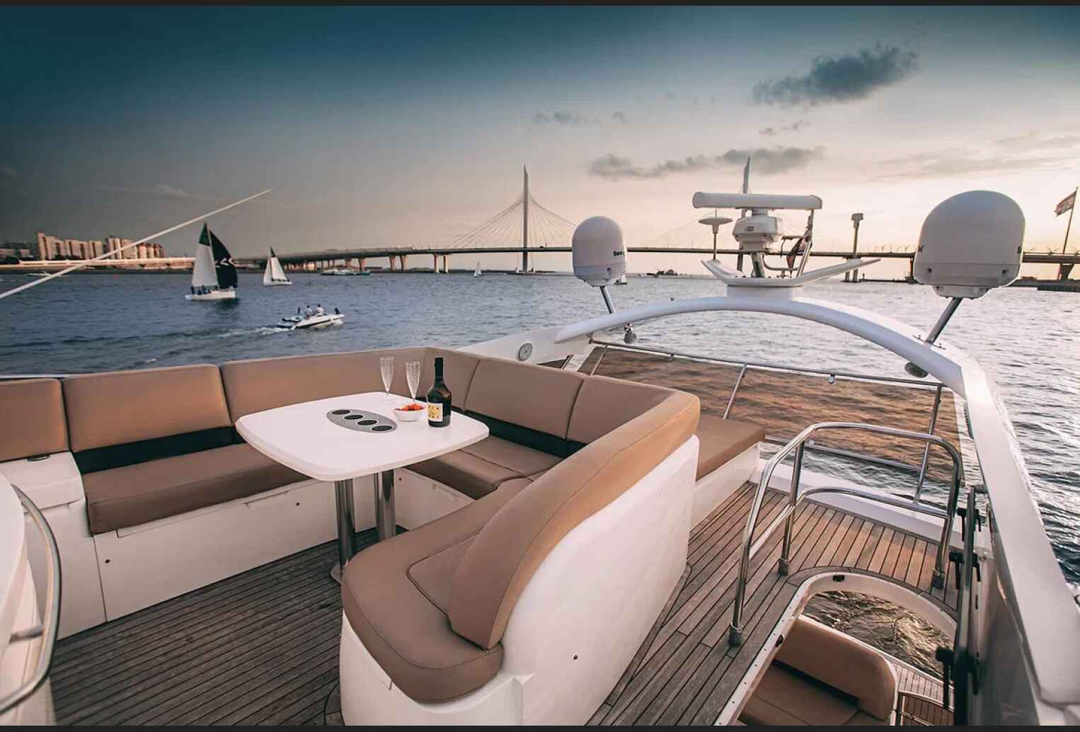Аренда яхты Princess 58