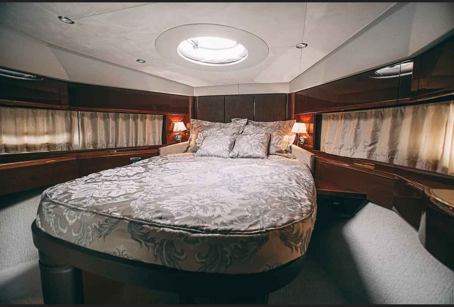 Аренда яхты Princess 58