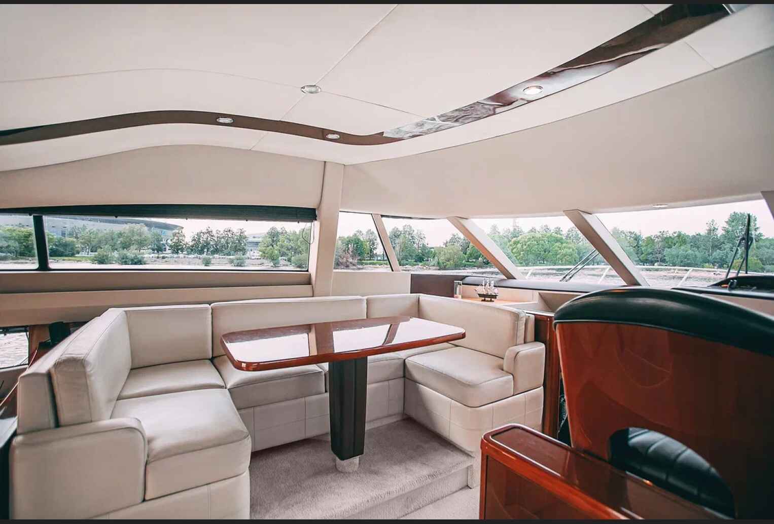 Аренда яхты Princess 58