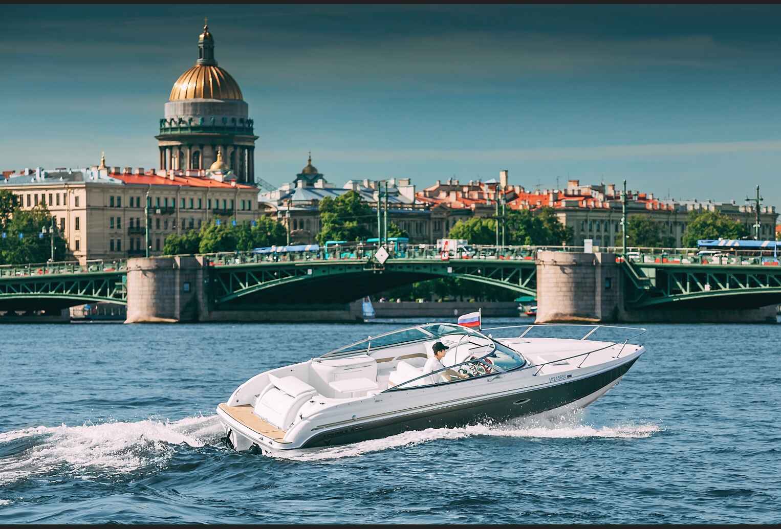 Аренда катера Formula 260SS "MAGNUM"