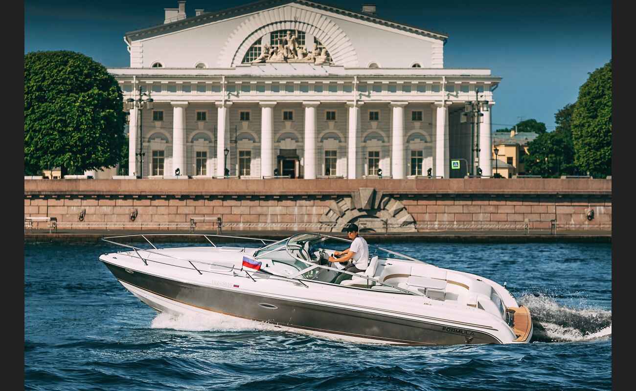 Аренда катера Formula 260SS в СПб