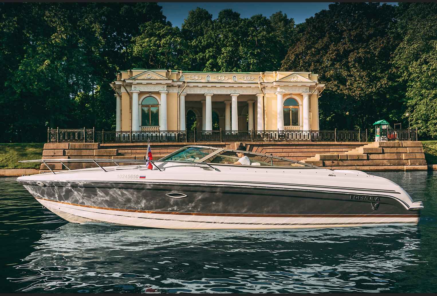 Аренда катера Formula 260SS "MAGNUM"