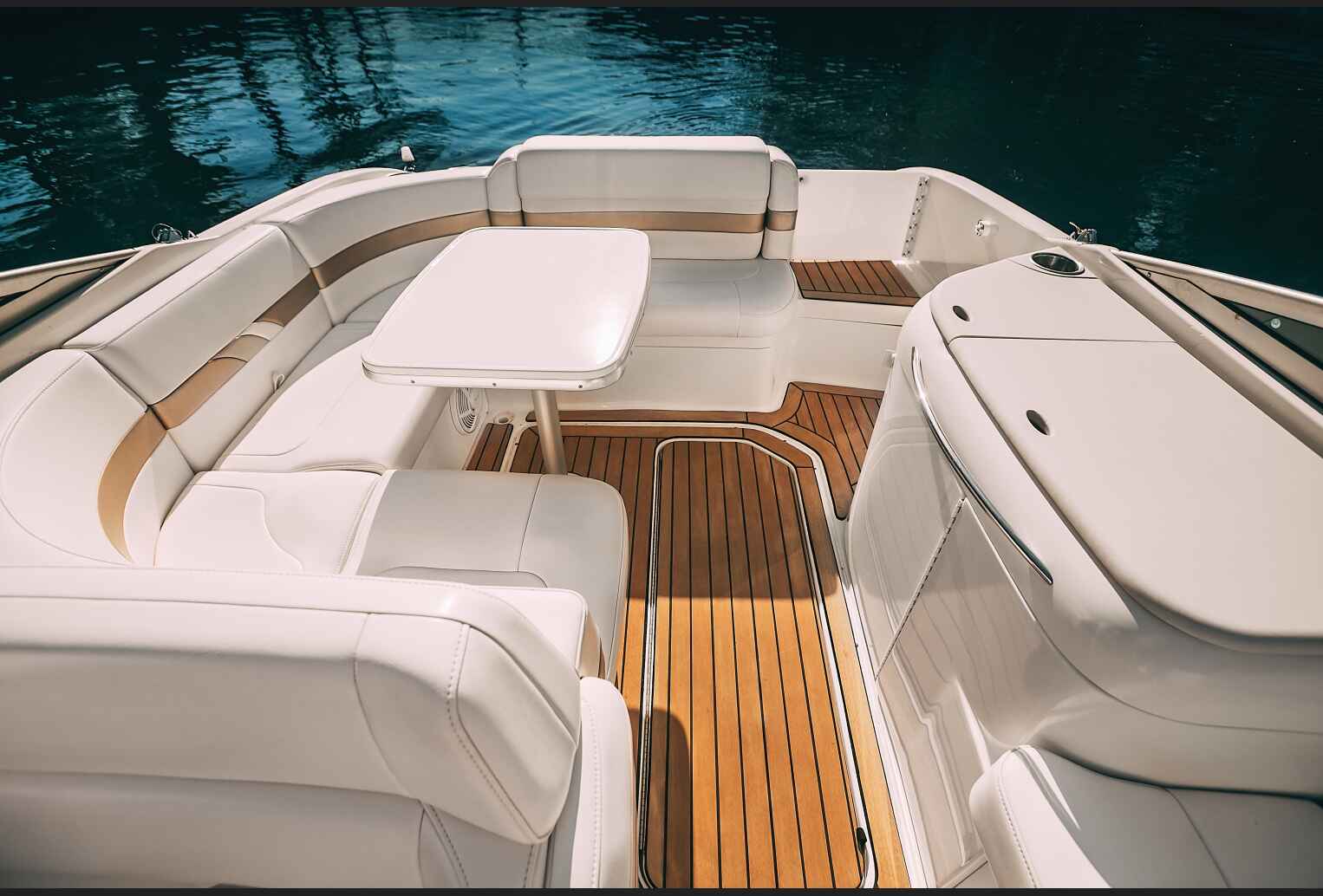 Аренда катера Formula 260SS "MAGNUM"