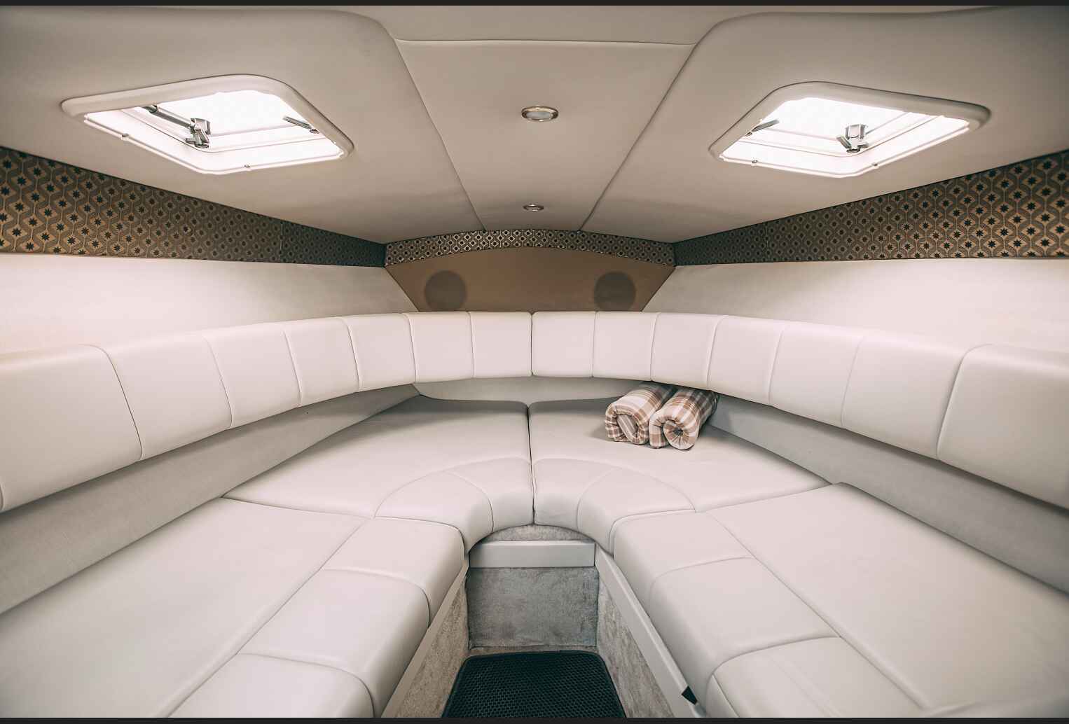 Аренда катера Formula 260SS "MAGNUM"