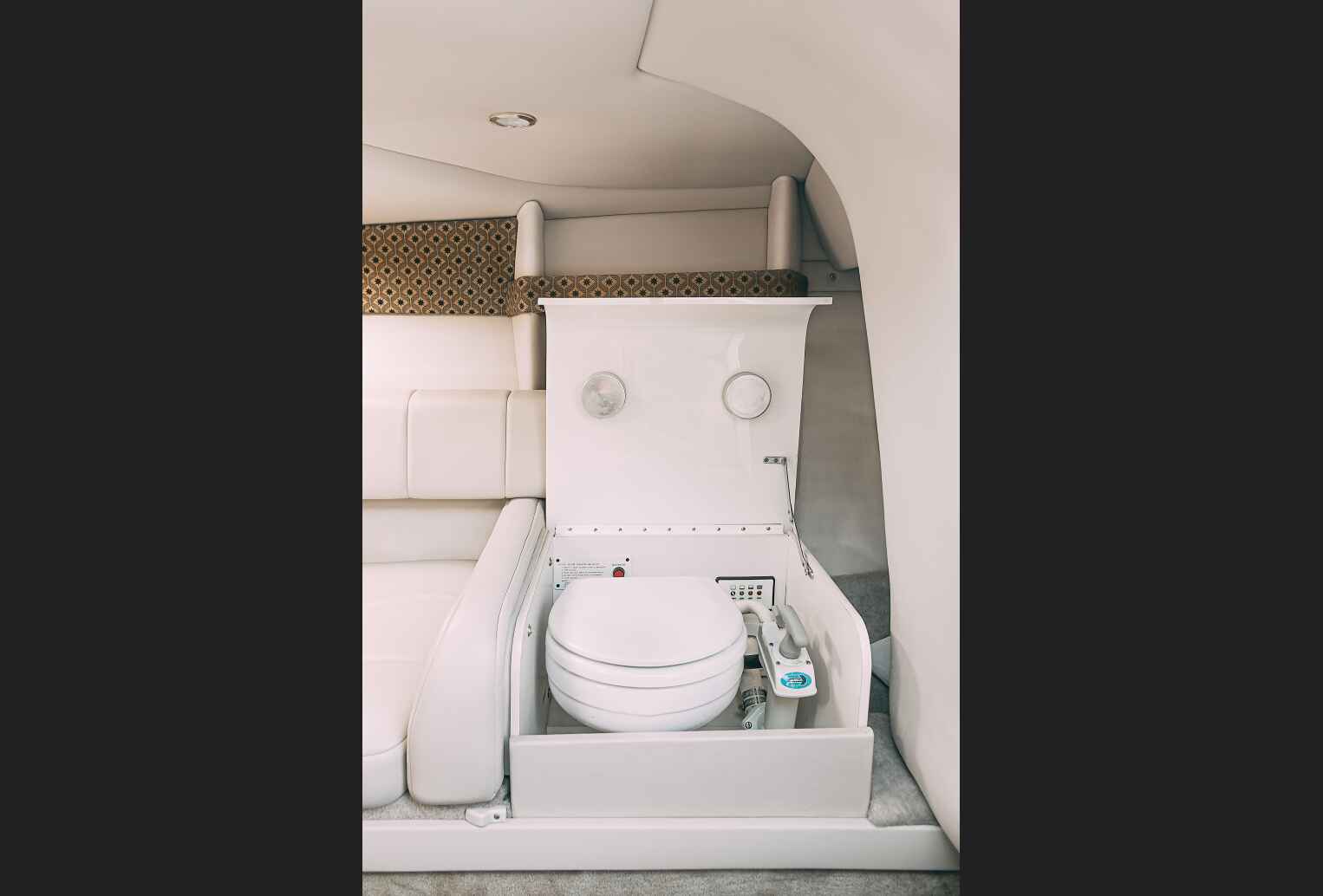 Аренда катера Formula 260SS "MAGNUM"